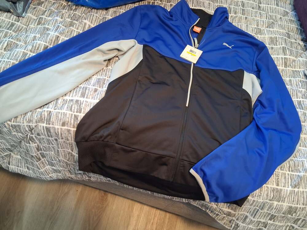 New with $80 tag Puma zip up jacket running track mens medium